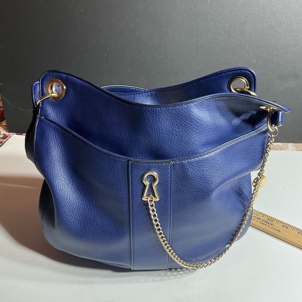Elegant Blue Leather Shoulder Bag
